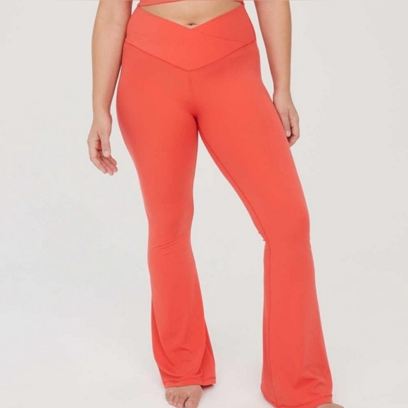 OFFLINE BY AERIE Pants - NWT OFFLINE REAL ME FLARE CROSSOVER WAIST